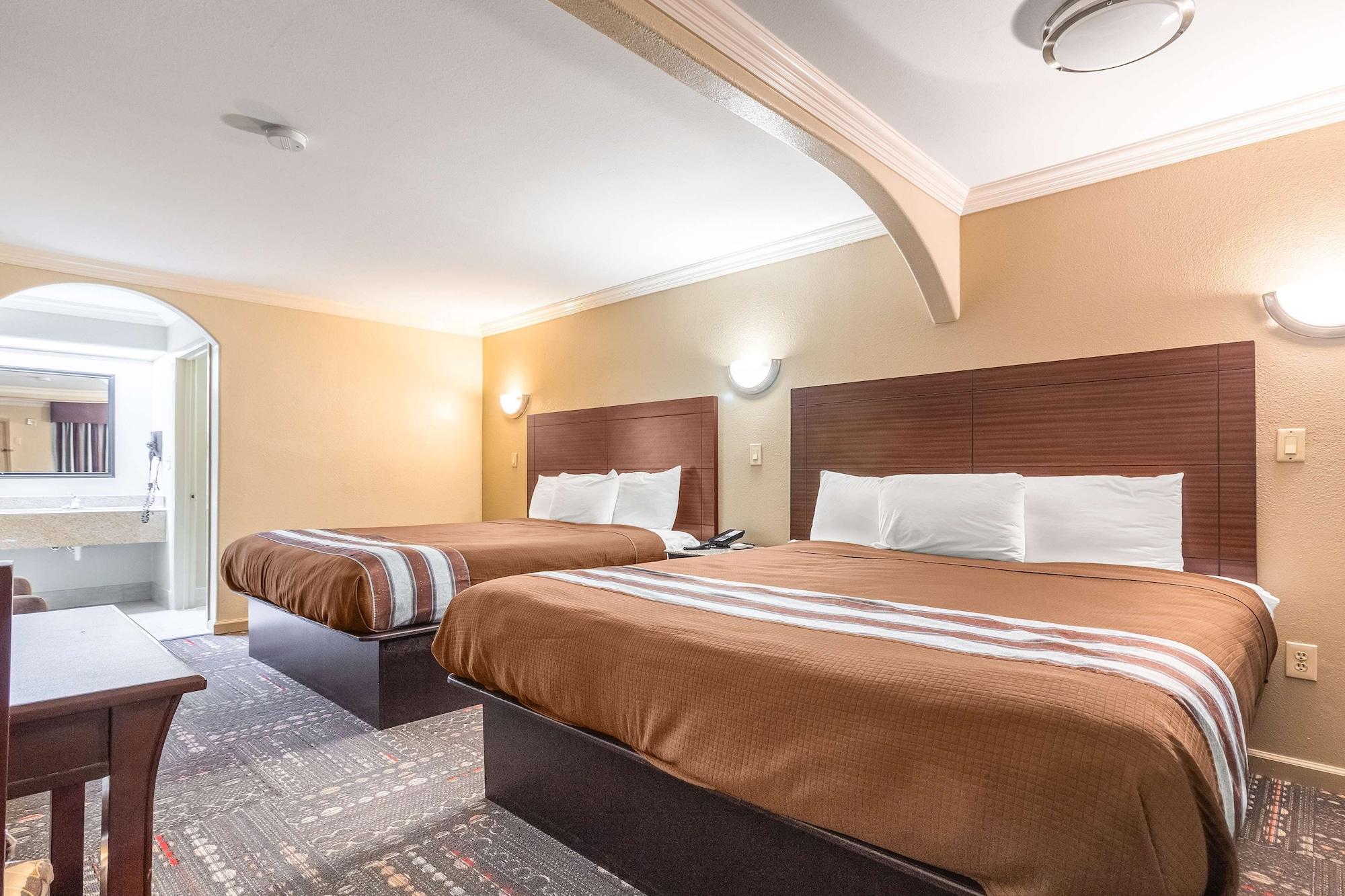 Americas Best Value Inn Houston Heights At I-45 Exterior foto