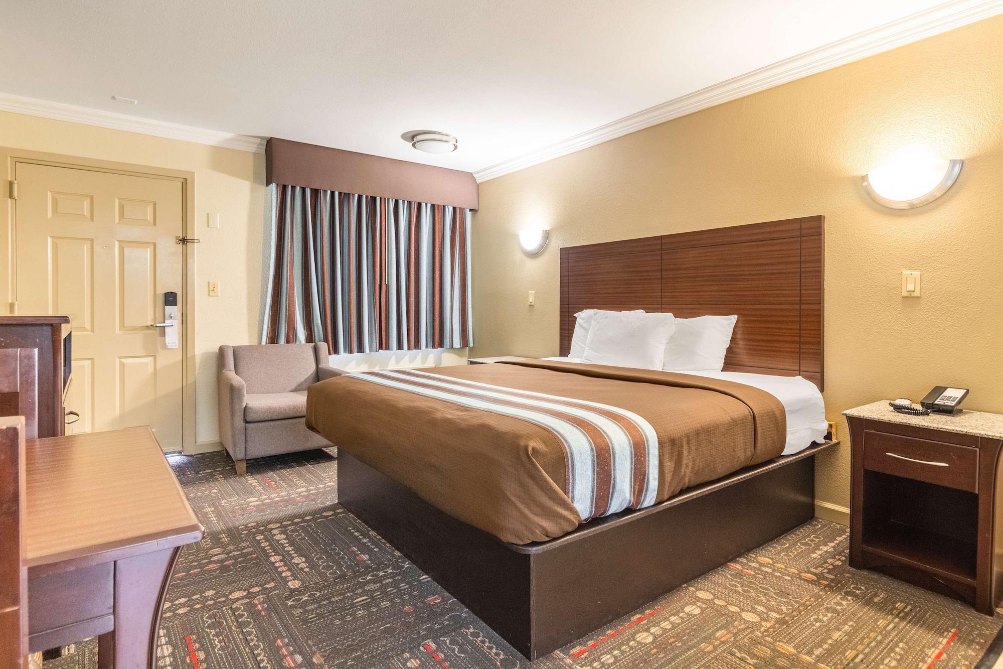 Americas Best Value Inn Houston Heights At I-45 Exterior foto
