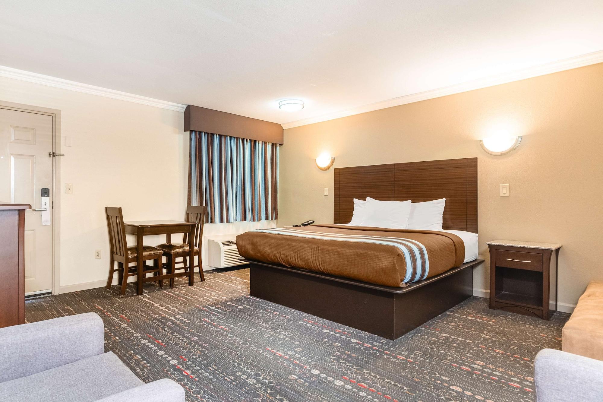 Americas Best Value Inn Houston Heights At I-45 Exterior foto