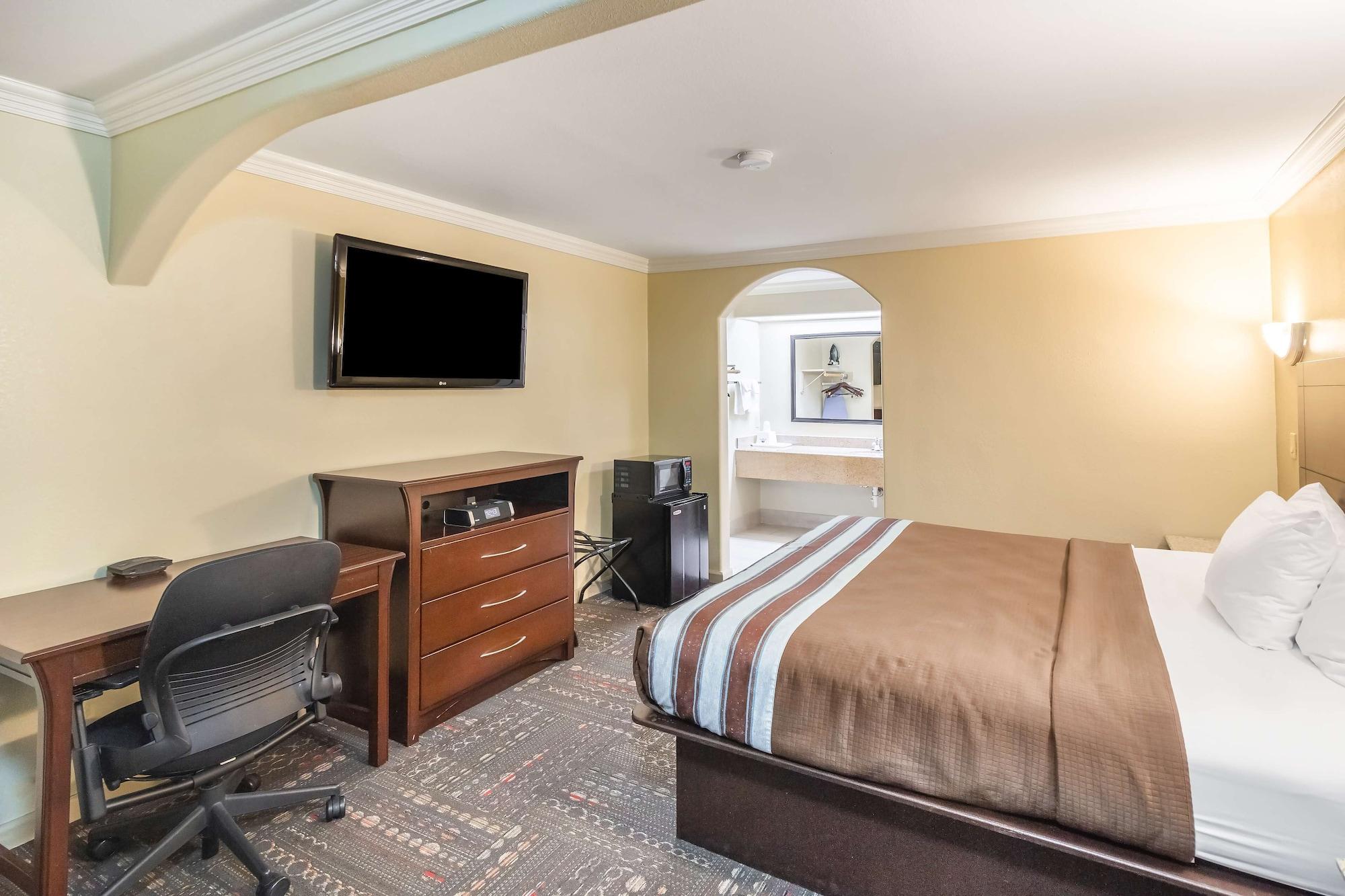 Americas Best Value Inn Houston Heights At I-45 Exterior foto